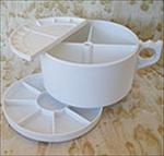 3-in-1 Plastic Water Well and Palette