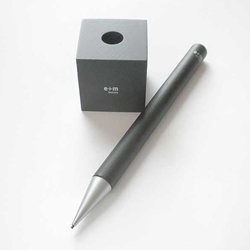 e+m Stand-Up Pencil Matt Black